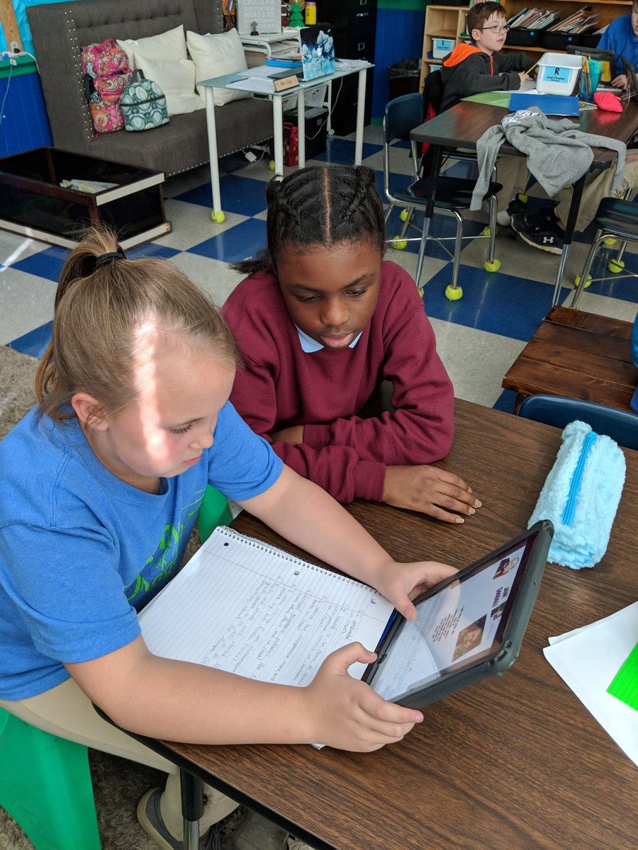 Jennifer_Eagle's tweet photo. Awesome collaboration between our 4th and 5th grade students!  Getting ready for our Living Wax Museum!!  @GQES_Dragons https://t.co/HugNEXlOte