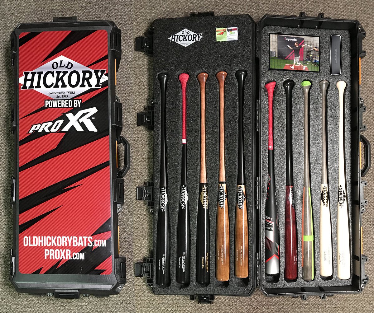 ProXRbat's tweet photo. This is how we rock the #MLB & #MiLB cages at #SpringTraining19 #OldHickoryBats #ProXRbat @PelicanProducts @Apple @Bose https://t.co/y35MTgL9VH
