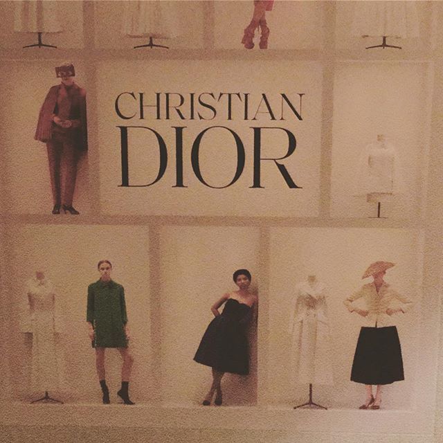 Treated myself to the book!!! Visit to the V&amp;A later this month!! Very excited!! #christiandior #london #v&amp;a #hautecouture bit.ly/2I1WdBt