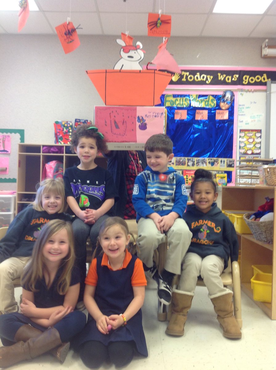 SarahFarmerPreK's tweet photo. Each Pre-K student did their own drawing and then worked collaboratively to make a "Not-A-Box!" Racecar, pirate ship, and robot turned out great! @JCPSEARLY  @FarmerDragons https://t.co/7K18xuFWNp