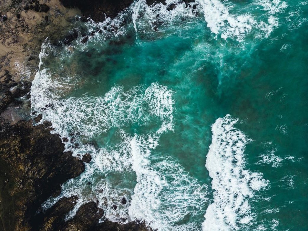 Greenbankhotel's tweet photo. Our favourite time of the year in Cornwall is winter for the stormy seas π·: aphotography98 #winter #cornishwinter #stormyseas #lovefalmouth #lovecornwall #lovekernow #explorecornwall #walkingcornwall #seas #seastheday #sea #unfilteredfalmouth https://t.co/DTPaDdn9A4