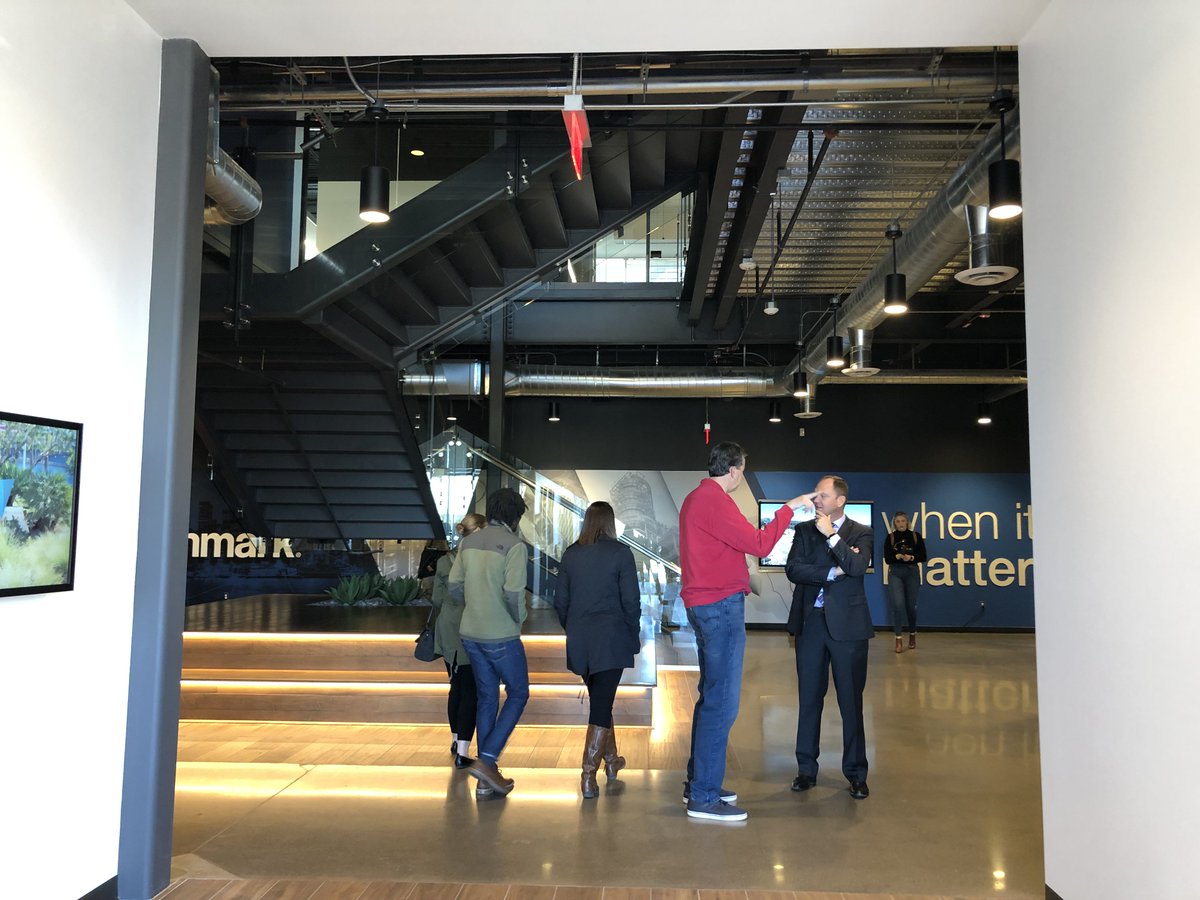 DougDucey's tweet image. Thank you @BenchElec @THSnyder @ASU @ArizonaZanjeros @TempeGov @azcommerce @GPEC and everyone who made this possible! #AZMeansBiz #JobsJuggernaut