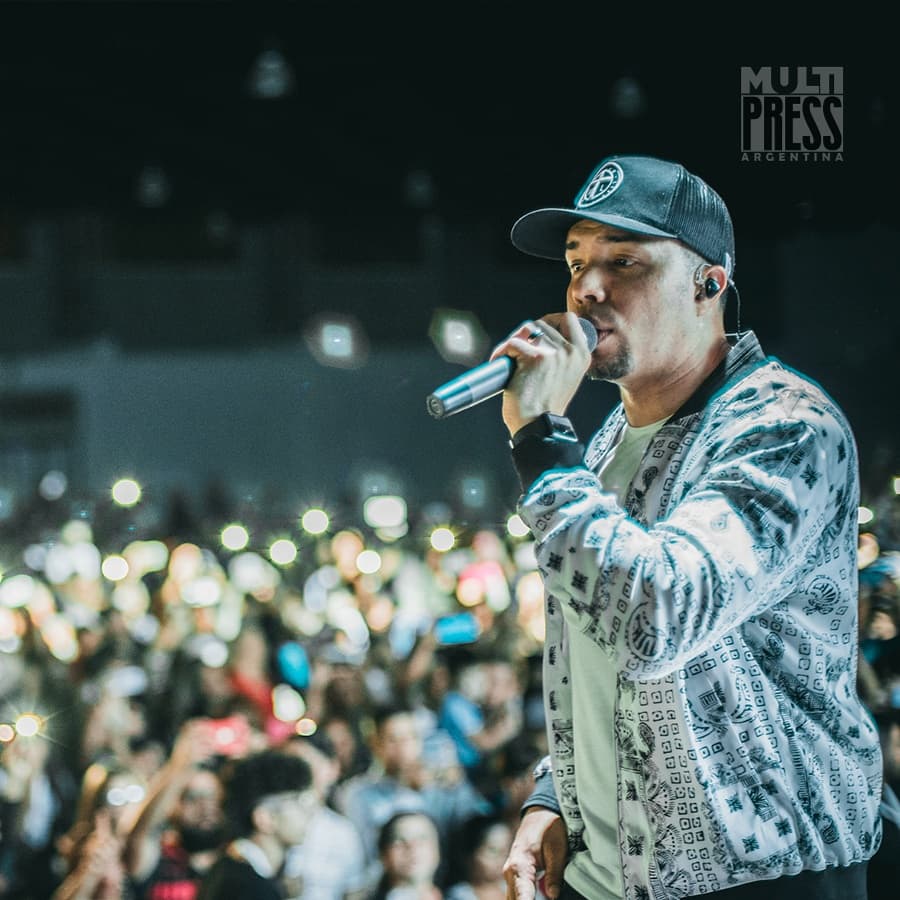 MultipressArg's tweet photo. .@AlexZurdoMusic presentó su disco en Buenos Aires. #Quiencontranosotros #AlexZurdoEnQuilmes #Multipress #LIONLA
@BellottaM
@maurodasilva49
@ronnieyamy @MrFonsy @TheNextRappers @LionEGRP
https://t.co/zl1VEaD7ul https://t.co/DbO2Bo7Dh2