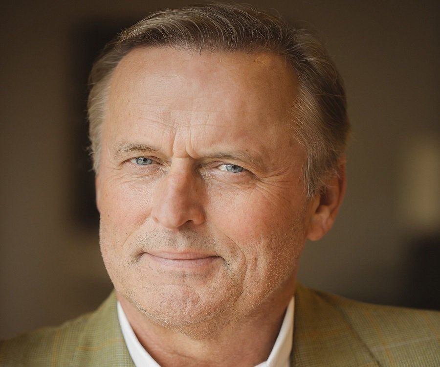 Happy birthday to one of my favorite authors John Grisham!           