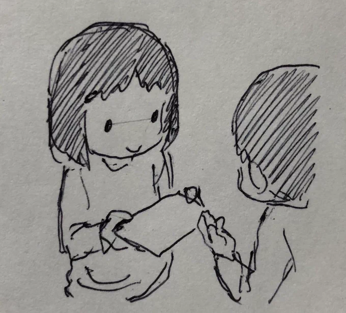一昨日の息子。指輪のお礼に、かわいい手紙をくれた。この日の彼女のお迎えはママ、帰りも途中まで自転車で一緒に帰った。 