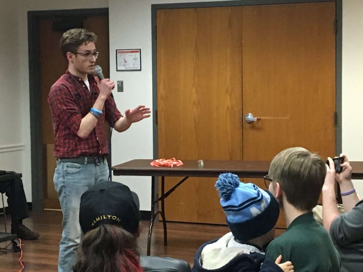 PHS_roundtable's tweet photo. Original expression is alive and well at Prospect! Last night's open mic was an amazing night of music, poetry, and stand up. Thanks to all the talented, fun, charismatic, fearless students who participated! https://t.co/FQ4vBlTL8F