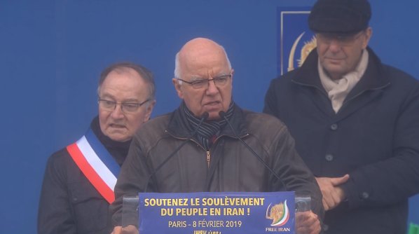 View image on Twitter