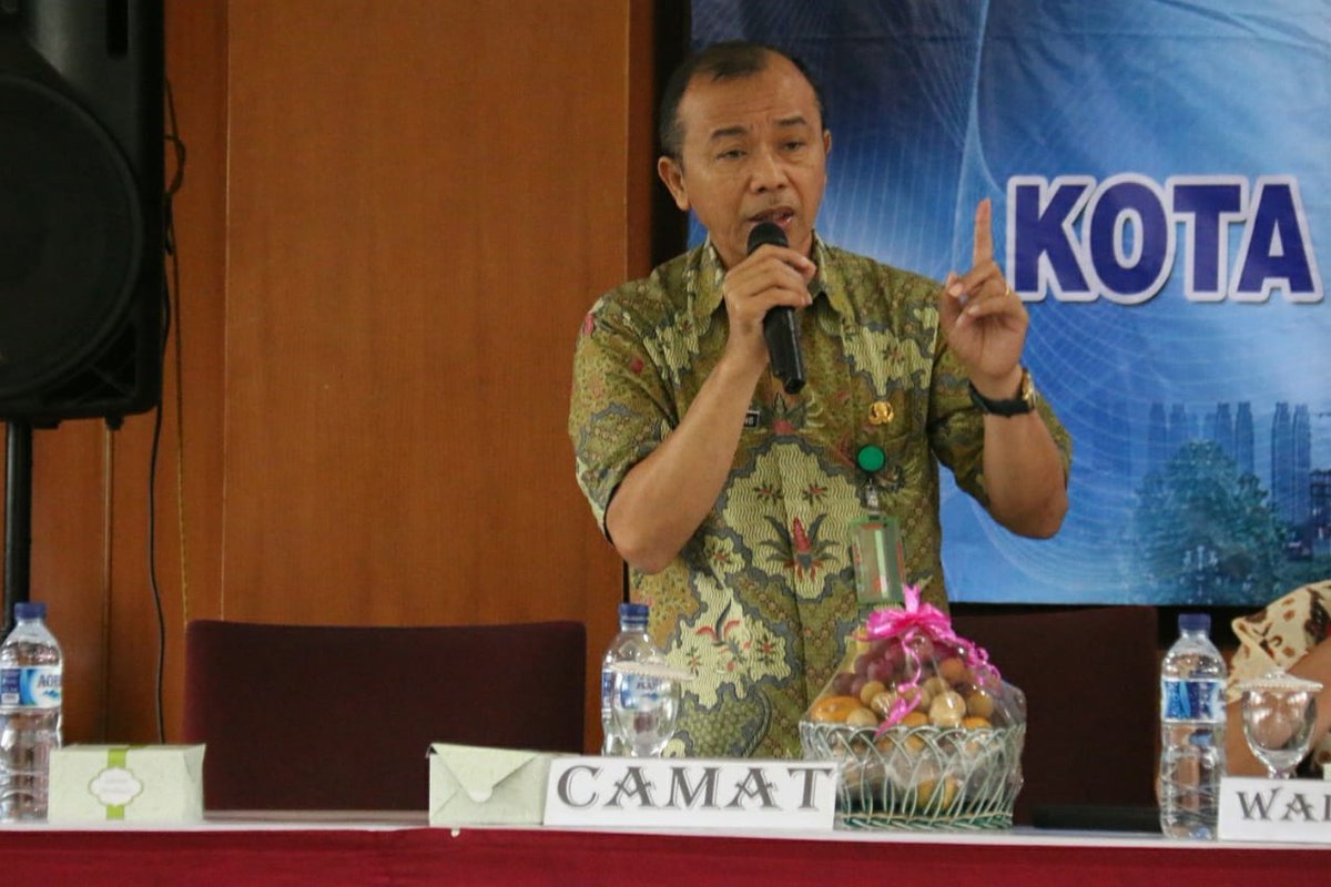 kotajakpus's tweet photo. Camat Menteng Minta Para RW Perkuat Musrenbang
https://t.co/9wU5GZDdDA https://t.co/tmXzqtsM0p