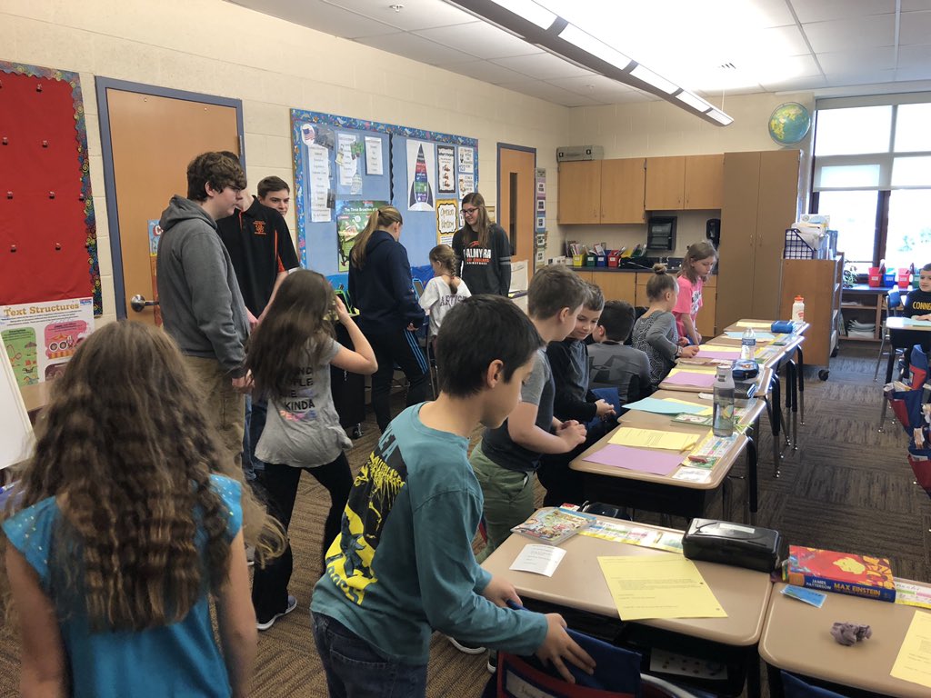 PalmyraSchools's tweet photo. Lingle 3rd Grade “Engineering Students” being taught by our HS STEM Club! #CareerReady https://t.co/avIw4cjc9P