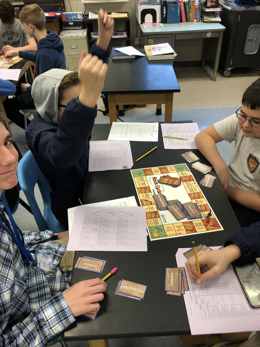 Ksimpson_LHS's tweet photo. What better way to learn about earth processes than to play a board game?! #rockcycle #geology #scienceboardgames https://t.co/43suy8BP7L