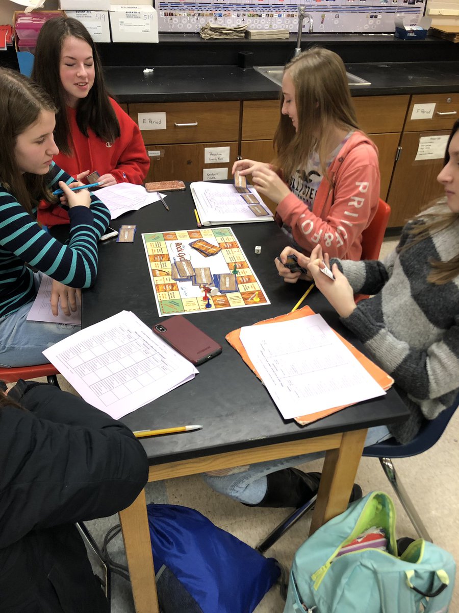 Ksimpson_LHS's tweet photo. What better way to learn about earth processes than to play a board game?! #rockcycle #geology #scienceboardgames https://t.co/43suy8BP7L