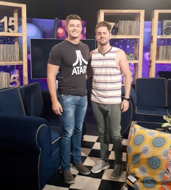 #kykNETTop20 vanaand, met <a href="/Stephantasties/">Stephan</a> wat vir <a href="/WillemBotha/">Willem Botha</a> instaan en <a href="/BrendanPeyper/">Brendan Peyper</a> op die bank. Moet dit nie misloop nie!