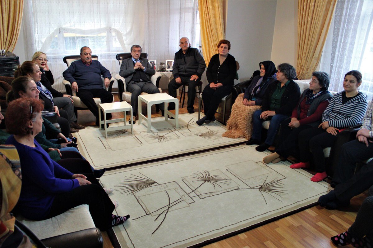 Sürsürü Mahallesi'nde yaşayan hemşerilerimizi ziyaret ettik ve 31 Mart'ta yapılacak olan yerel seçimler ile alakalı #elazig ve hemşerilerimiz için millet ittifakı olarak yapacağımız projeleri paylaşarak oylarına talip olduk.

Sahibin Var Elazığ...
#sahibinvarelazig