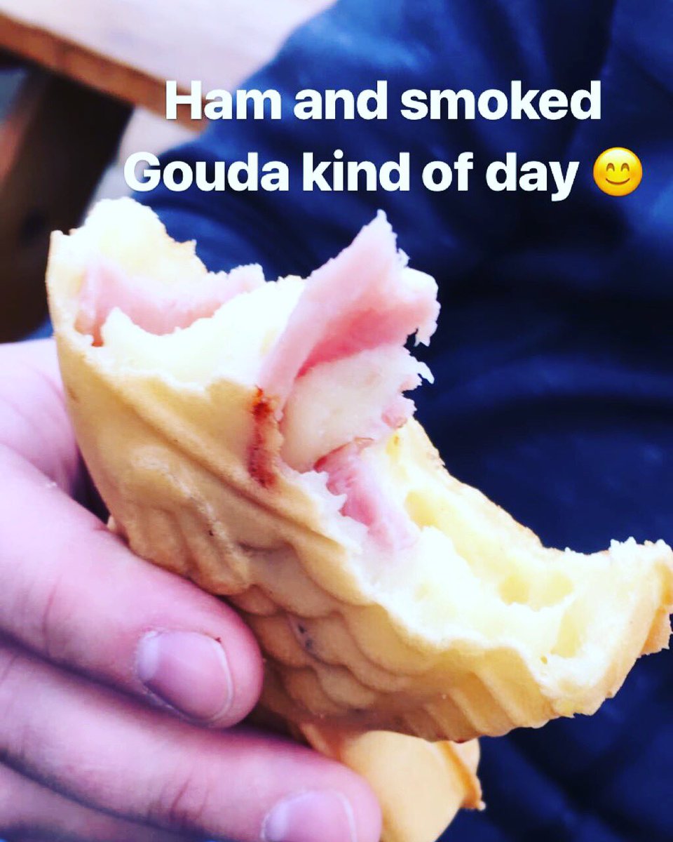 EmWfusion's tweet photo. Try it with old fashioned tomato soup!
Any 2 of your choice with a cup of soup for $10 continues!
#emwfusion #comfortfood #fishwich #taiyaki #bungeoppang #inbend #wafflefish #fishwaffle #hamncheese https://t.co/7gptWuAbqA