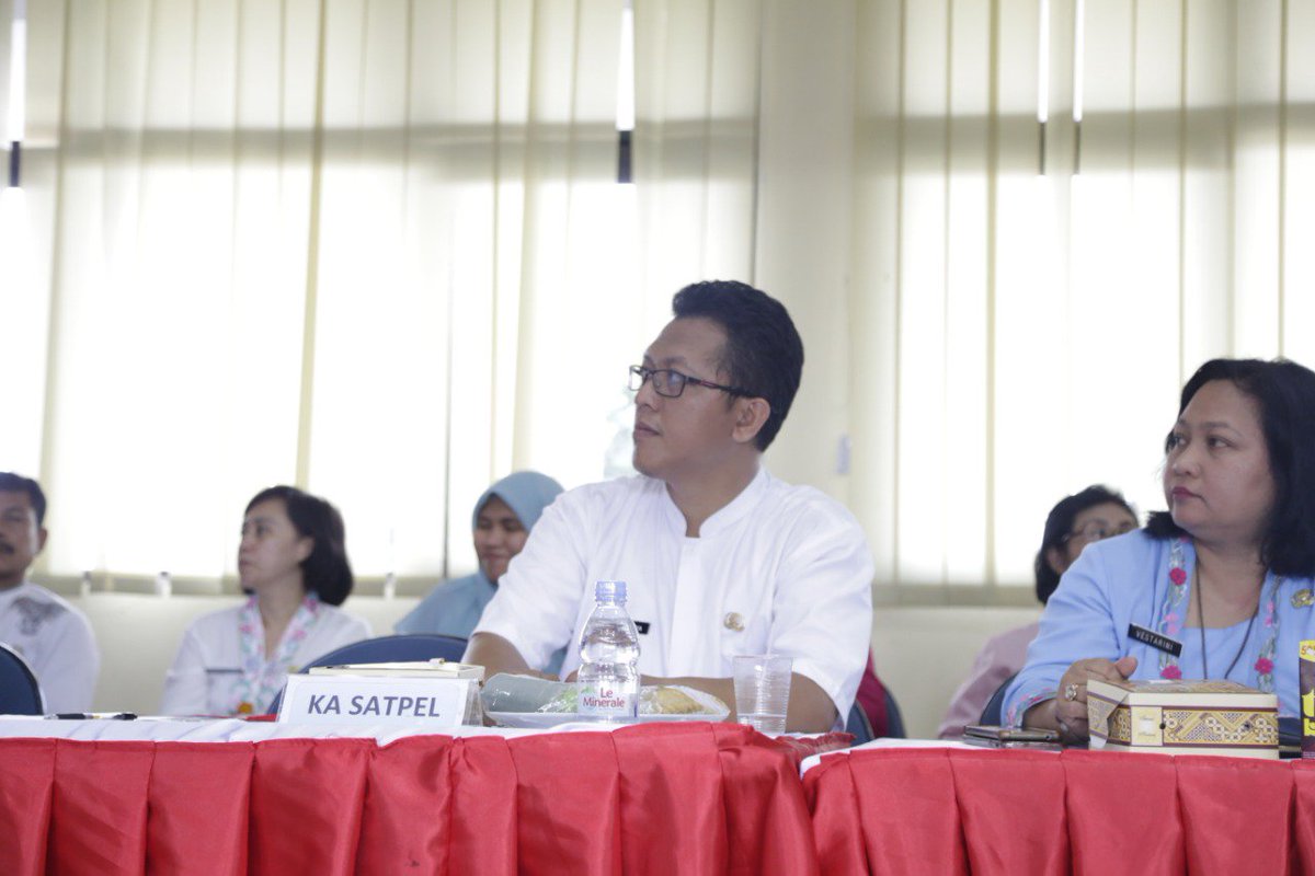kotajakpus's tweet photo. Musrenbang Kelurahan Johar Baru [1]

Sekretaris Kota Jakarta Pusat, Iqbal Akbarudin membuka sekaligus memimpin Musrenbang tingkat Kelurahan di Kantor Kelurahan Johar Baru, Kec. Johar Baru (8/2).
@walikotajakpus @Kec_Joharbaru @DKIJakarta 
#Musrenbang #DKIJakarta #JAKPUS https://t.co/sRnmtPrDNt