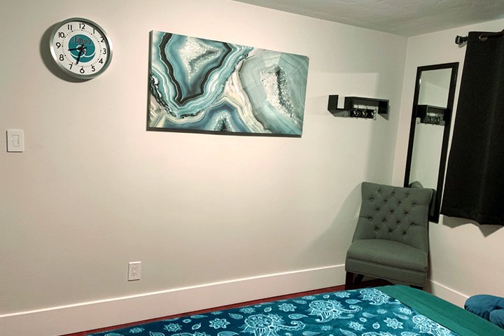 atsclock's tweet image. Think synchronized clocks are only for big companies? Think again! Learn why this small business owner says &quot;American Time had exactly what I needed.&quot; hubs.ly/H0gwt5d0 #clocks #timetech #WiFiclocks