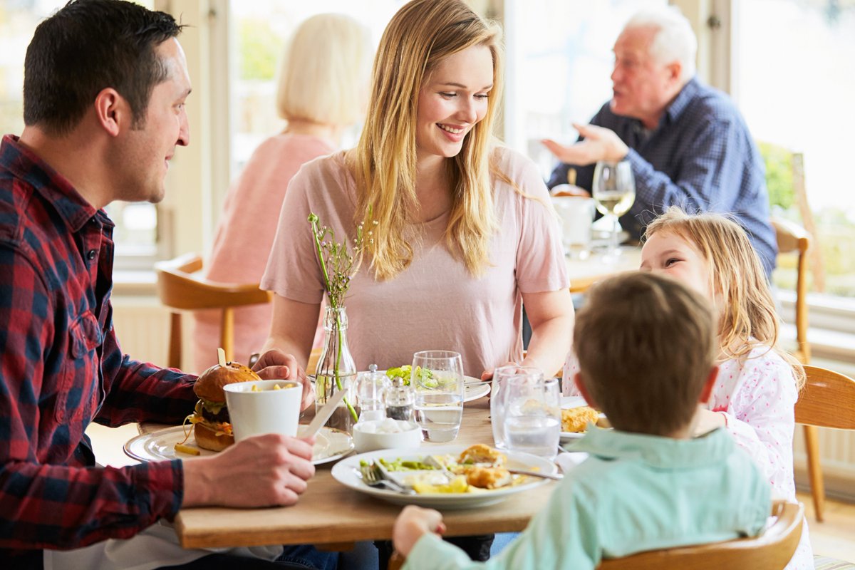 beefysfood's tweet photo. February half term is fast approaching. What are your plans? Come and Enjoy a meal at @beefysfood and under 5s eat for FREE. We also offer a special Children's menu to make your dining experience one to remember. #family #kidseatfree #February #halfterm https://t.co/QRyijr4I7h