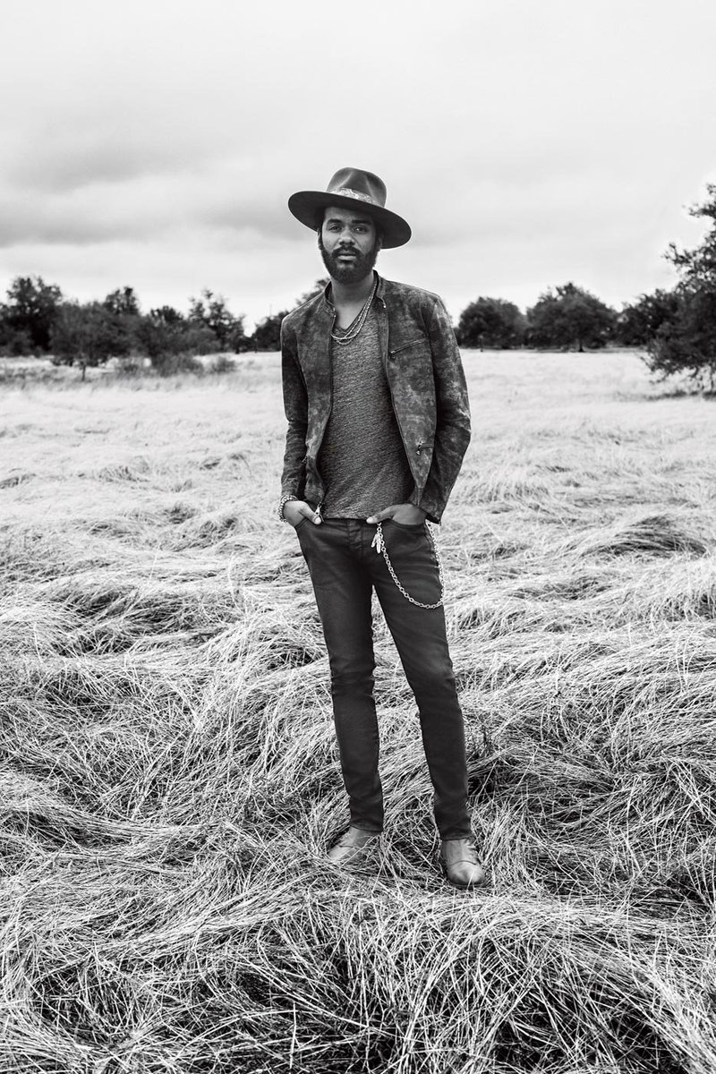 LLREPS's tweet photo. @Danny_Clinch recently collaborated with the team at @johnvarvatos for their Spring 2019 'Indivisible' campaign feat. @GaryClarkJr & his family โจ
Check it out ๐ https://t.co/MjHw4A6wS9
#photographer #johnvarvatos #garyclarkjr #music #fashion #portrait #dannyclinch #llreps https://t.co/jwNTwJ7pJN