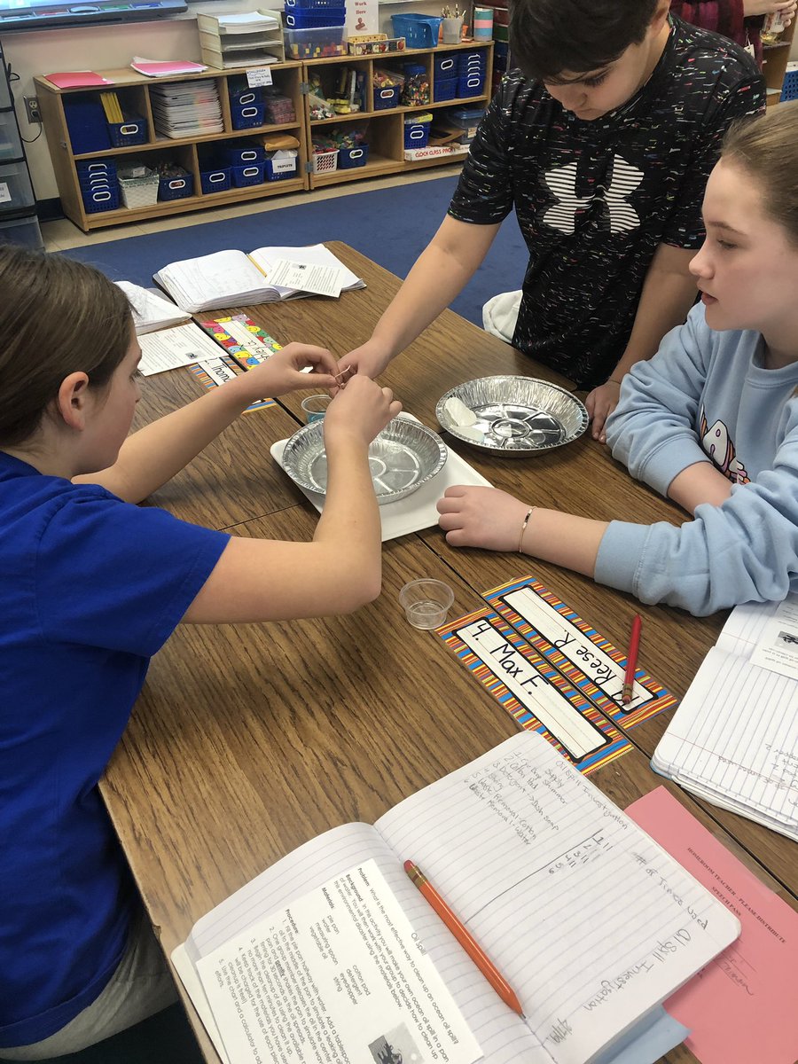 thedaterschool's tweet image. Cleaning up oil spills in science today! Great job 5th Grade! #TeachingforUnderstanding #ProfileofaRamseyGraduate