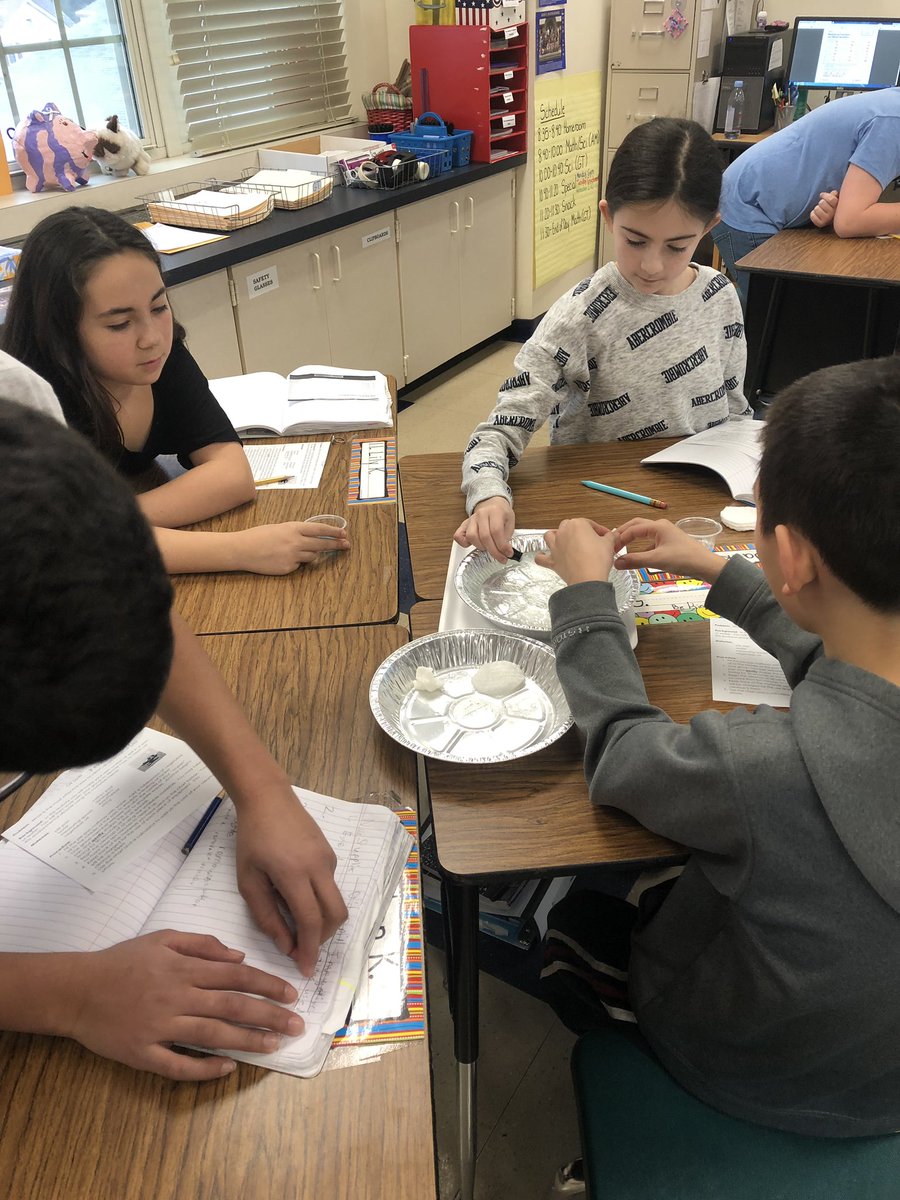 thedaterschool's tweet image. Cleaning up oil spills in science today! Great job 5th Grade! #TeachingforUnderstanding #ProfileofaRamseyGraduate