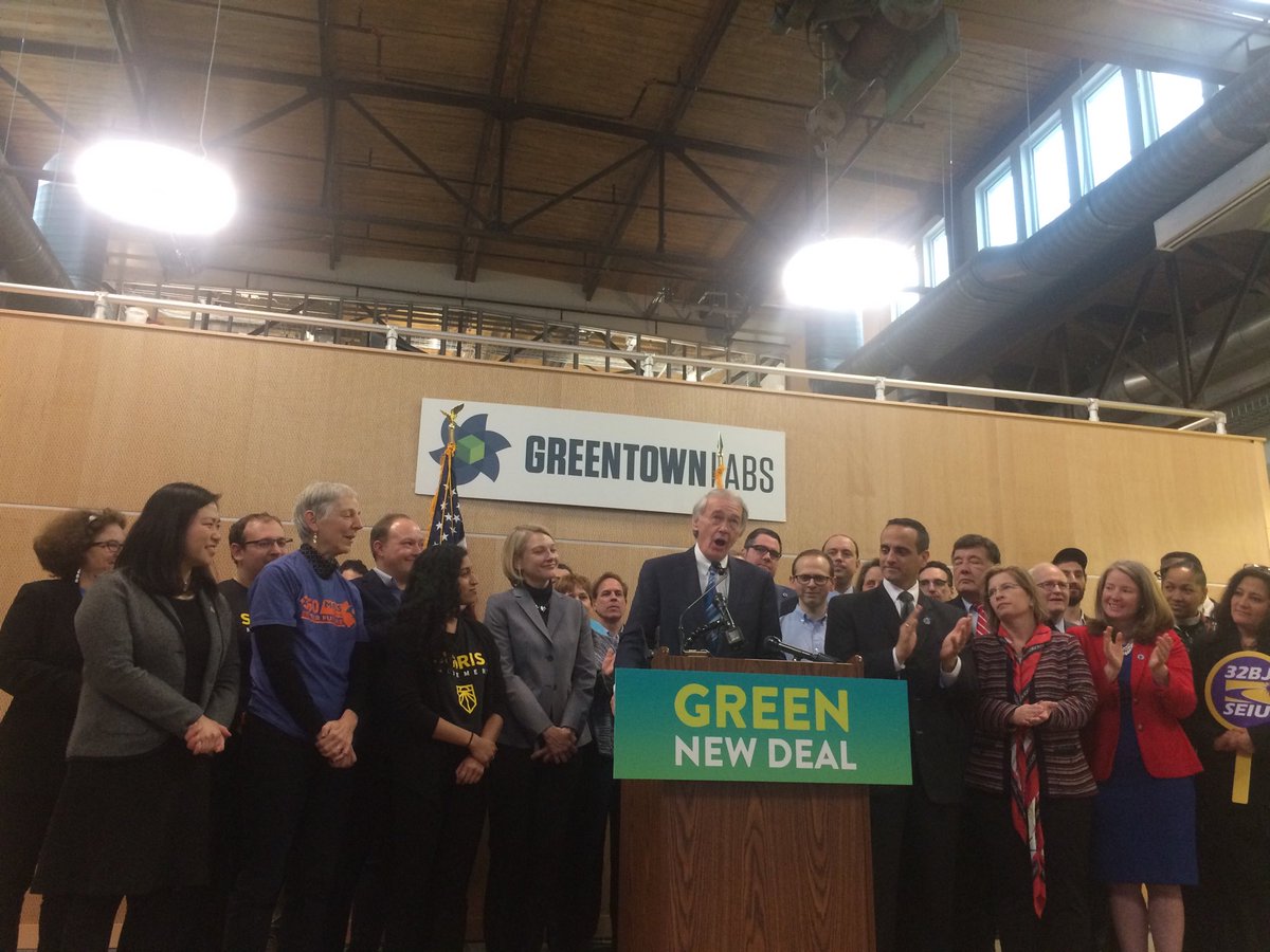 Alandrious's tweet photo. @EdMarkey referencing the well funded opposition of climate deniers and delayers, but “we are ready to fight!” @sunrisemvmt @350Mass https://t.co/UAQjhhTqdz