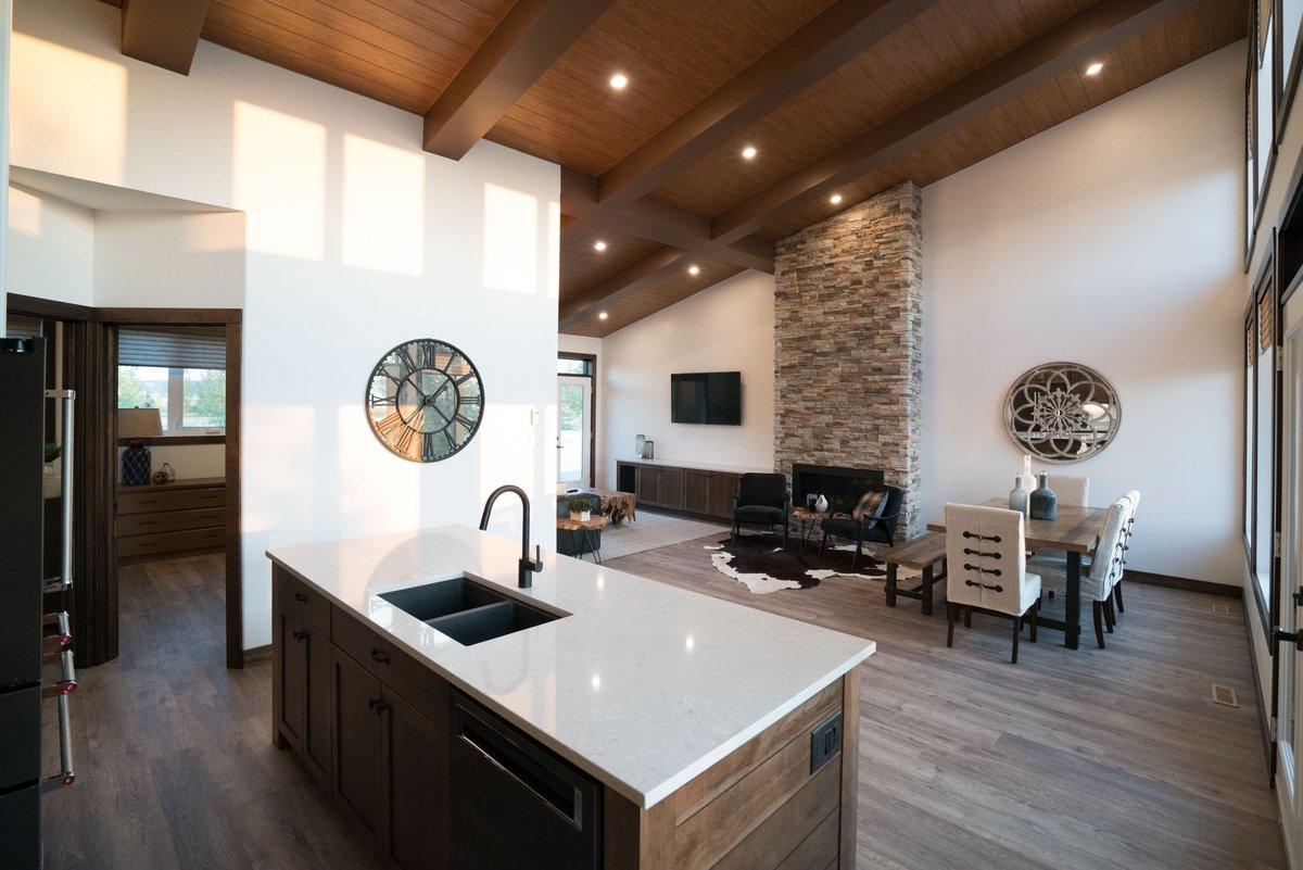 Congrats to all the winners and participants of the Regina Home Builders Awards! 
We couldn't help but notice a few homes sporting our stone- like this stunner from Harmony Builders Ltd. featuring Stepp Stone Aspen on the fireplace