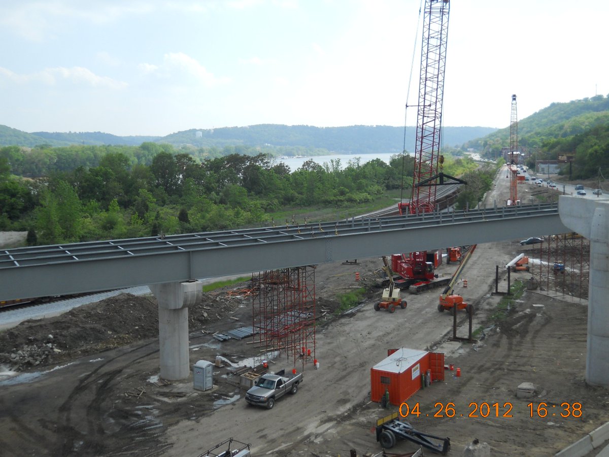 StuppBridgeCo's tweet image. #FlashbackFriday Stupp Jobs 427-431 sold to Great Lakes Construction in 2011. ~2656 tons of #StructuralSteel #PlateGirders that utilized painted Grade 50 #steel with webs depths up to 75". 

Owner: @ODOT_Statewide 
Location: @HamiltonCntyOH
Designer: Burgess &amp;amp; Niple / @wspusa
