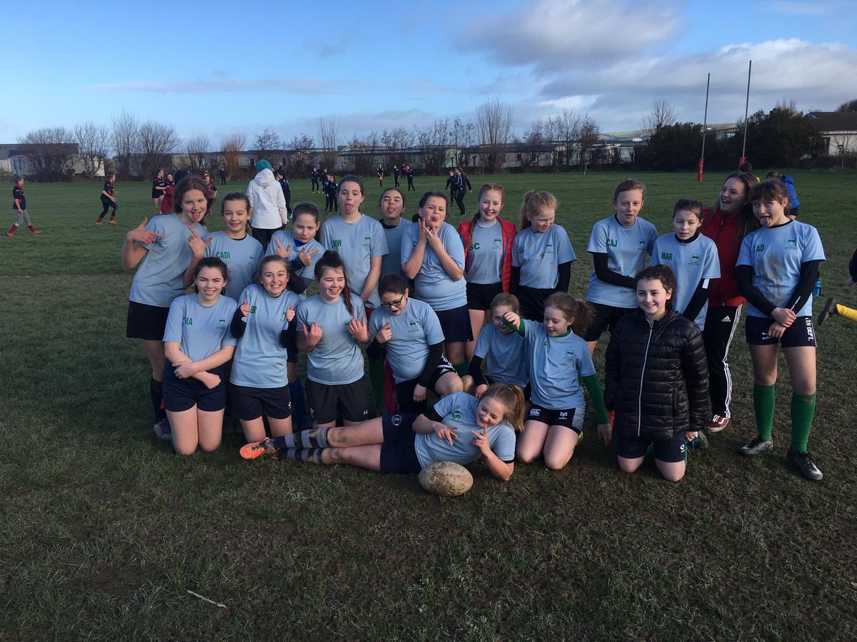 Balch cael gweld 34 o ferched Penweddig o oedran blwyddyn 7-10 allan yn chware yng ngwyl rygbi merched Ceredigion i feni wythnos #RookieRugby #JerseyForAll 🏉🏉🏉