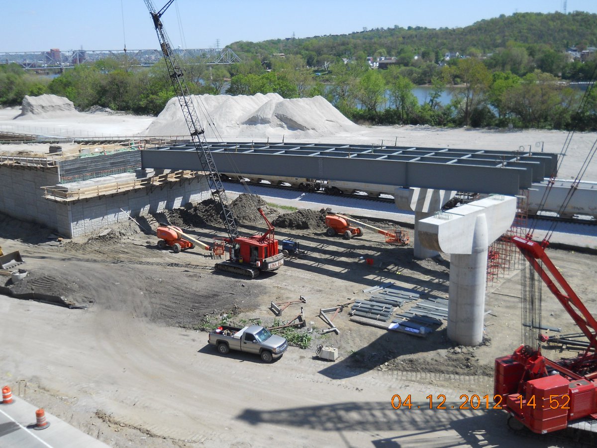StuppBridgeCo's tweet image. #FlashbackFriday Stupp Jobs 427-431 sold to Great Lakes Construction in 2011. ~2656 tons of #StructuralSteel #PlateGirders that utilized painted Grade 50 #steel with webs depths up to 75". 

Owner: @ODOT_Statewide 
Location: @HamiltonCntyOH
Designer: Burgess &amp;amp; Niple / @wspusa