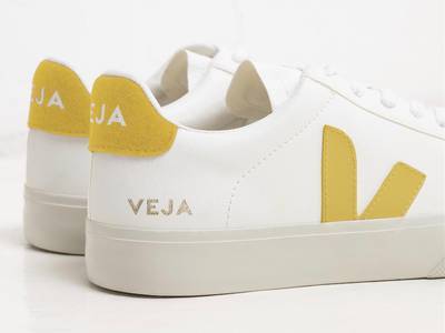 sustainable_web's tweet photo. #TreeHugger Veja's new vegan sneaker is plant-based and biodegradable https://t.co/hysrUj8RvC https://t.co/YEi7p4z3pI