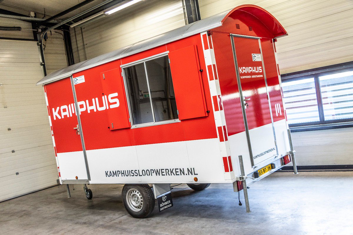 In de week van Jabe: Complete schaftkeet van Kamphuis Sloopwerken gewrapped in huisstijl.
#wrappen #schaftkeet #kamphuissloopwerken #bouwkeet