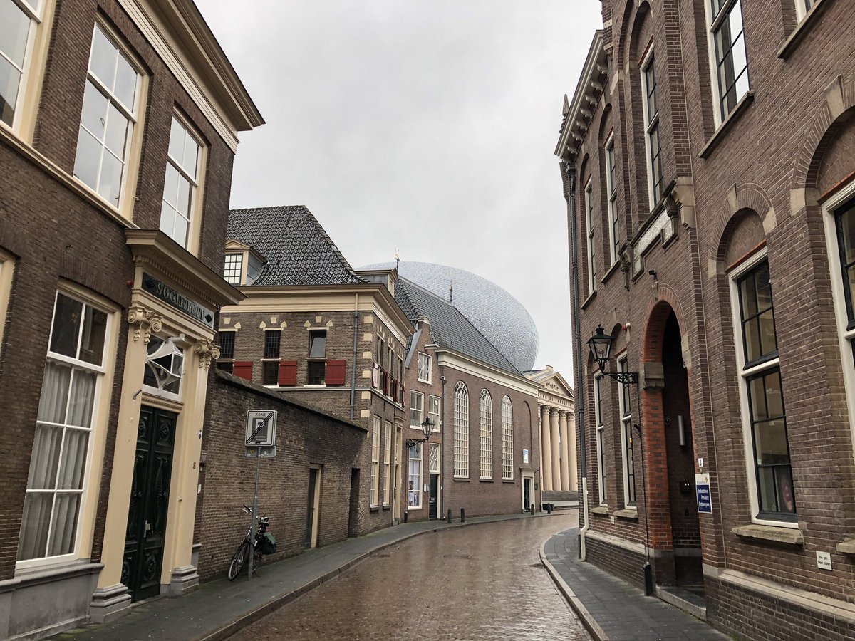 Zelfs op een druilerige dag is Zwolle de moeite waard! 😍 #stadswandeling <a href="/Hanzesteden/">Hanzesteden</a> <a href="/HanzestadZwolle/">Hanzestad Zwolle</a>
