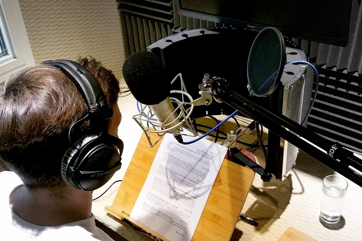 Focusbiz's tweet photo. Voiceover studio facilities available in #Southampton, find out more https://t.co/F9HReH3FR1 #voiceover #studiohire #studiofacilities #Talent #TVVoiceover #VoiceTalent #VideoProduction #Hampshire #VoiceTalent #SouthCoast #soundstudio https://t.co/O8qVWyuLCJ