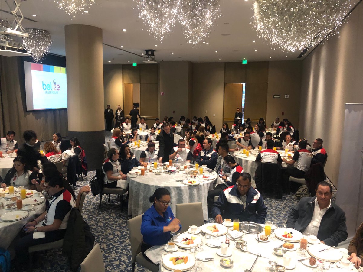 Introducing #Belize with the travel agentes in Mexico #soexotic #soclose ⁦<a href="/maynorlar/">Maynor Larrieu</a>⁩ ⁦<a href="/KbevansBtl/">Karen Bevans</a>⁩