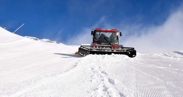 Et oui il est possible de piloter une dameuse ! ❄️ #vendredilecture
https://t.co/p63xlnodUT https://t.co/Wj51EJkbIz