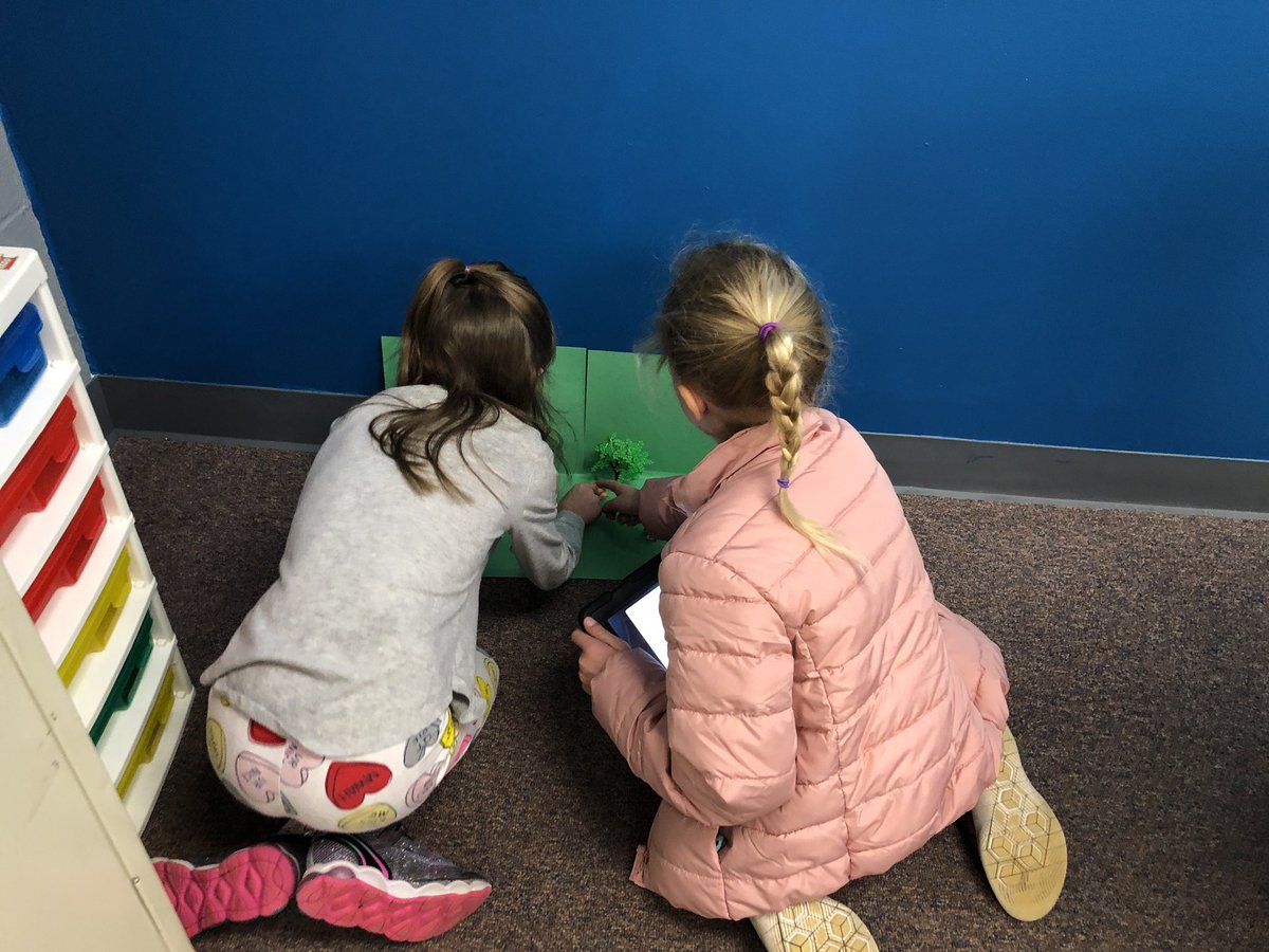 TCETechTeacher's tweet photo. 💙TCE second graders are working with partners to create stop motion movies this week! #stopmotionstudiopro https://t.co/tpvMC6zdch