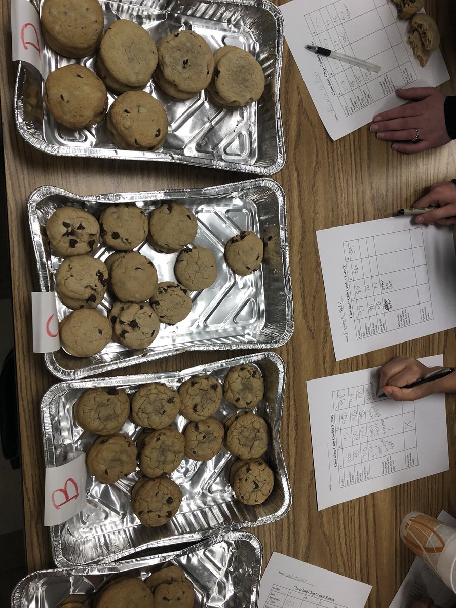 RhsRgen's tweet photo. Rgen student working on passion project #freecookies https://t.co/CEktT3e7jB