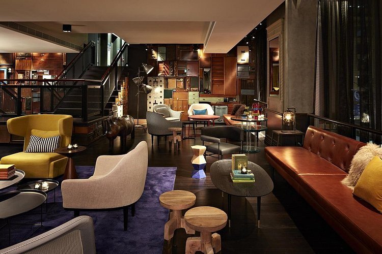 QT Hotel by Nic Graham and Indyk Architects | homeadore.com/2013/01/23/qt-…
Please RT #architecture #interiordesign