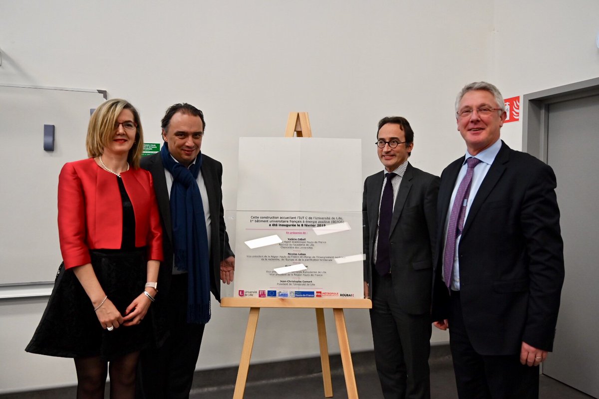 Inauguration de l’IUT C à Roubaix, 1er bâtiment universitaire français certifié à énergie positive, avec le maire <a href="/GDelbar/">Guillaume Delbar</a> et le vice-président de la Région <a href="/LEBASNicolas/">Nicolas LEBAS</a>. Fiers de cette remarquable réalisation de <a href="/univ_lille/">Université de Lille</a>, exemplaire de <a href="/rev3/">rev3</a> et au service de nos étudiants !