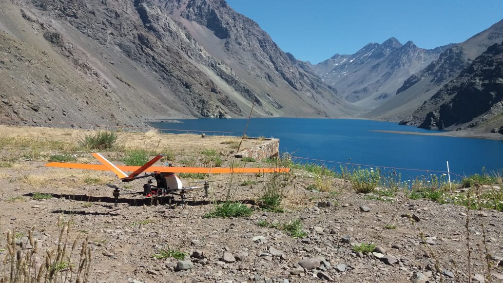 HeliceoUAV's tweet photo. The "Fusion" in automatic mission in the mountains of the Andes Cordillera in Chile. Find more information about this VTOL aircraft drone: https://t.co/54IcAzULi1 

#VTOL #altitude #drone #photogrammetry https://t.co/V5p8xlWWko