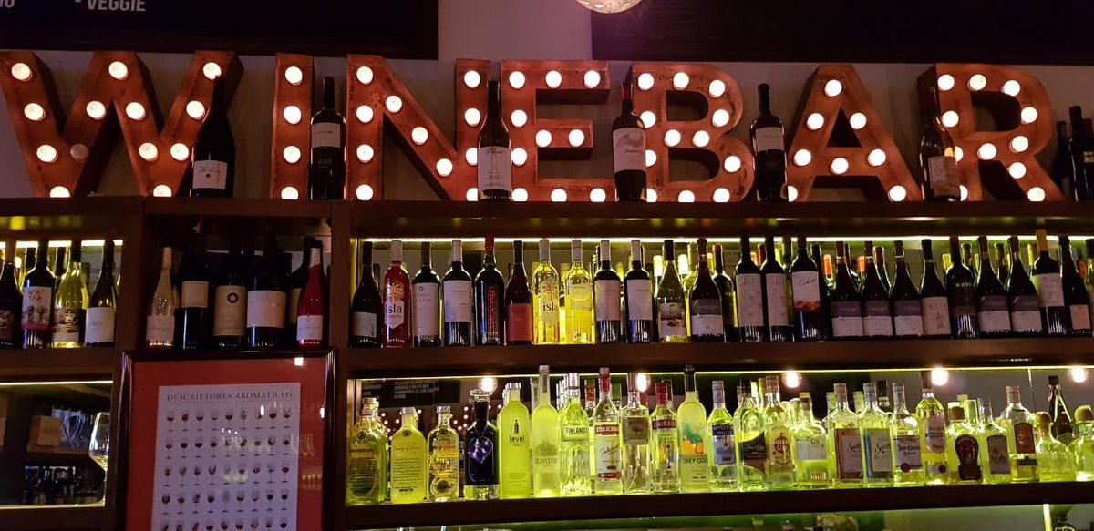 DescubriTurismo's tweet photo. Hoy #DescubrirTurismo arranca el fin de semana en @M_StreetBar en Palermo! Venis??? https://t.co/qPEWNmhQSn