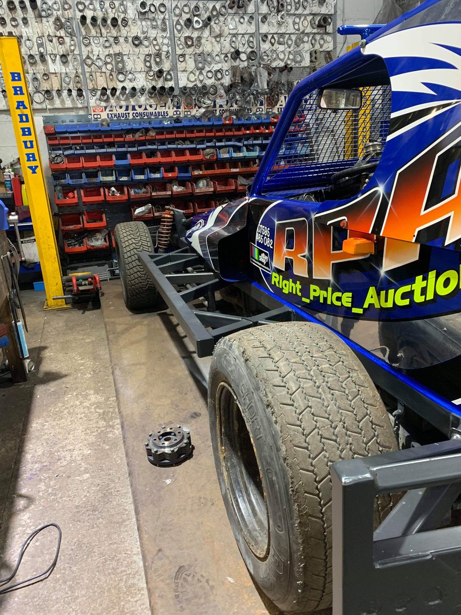 Today we have some exclusive photos of the refurbished car of #70 Aaron Leach. Aaron has always had smart looking paint jobs on his car and this looks set to be another.

Thanks for the photos Aaron 👍 #BriSCAF1