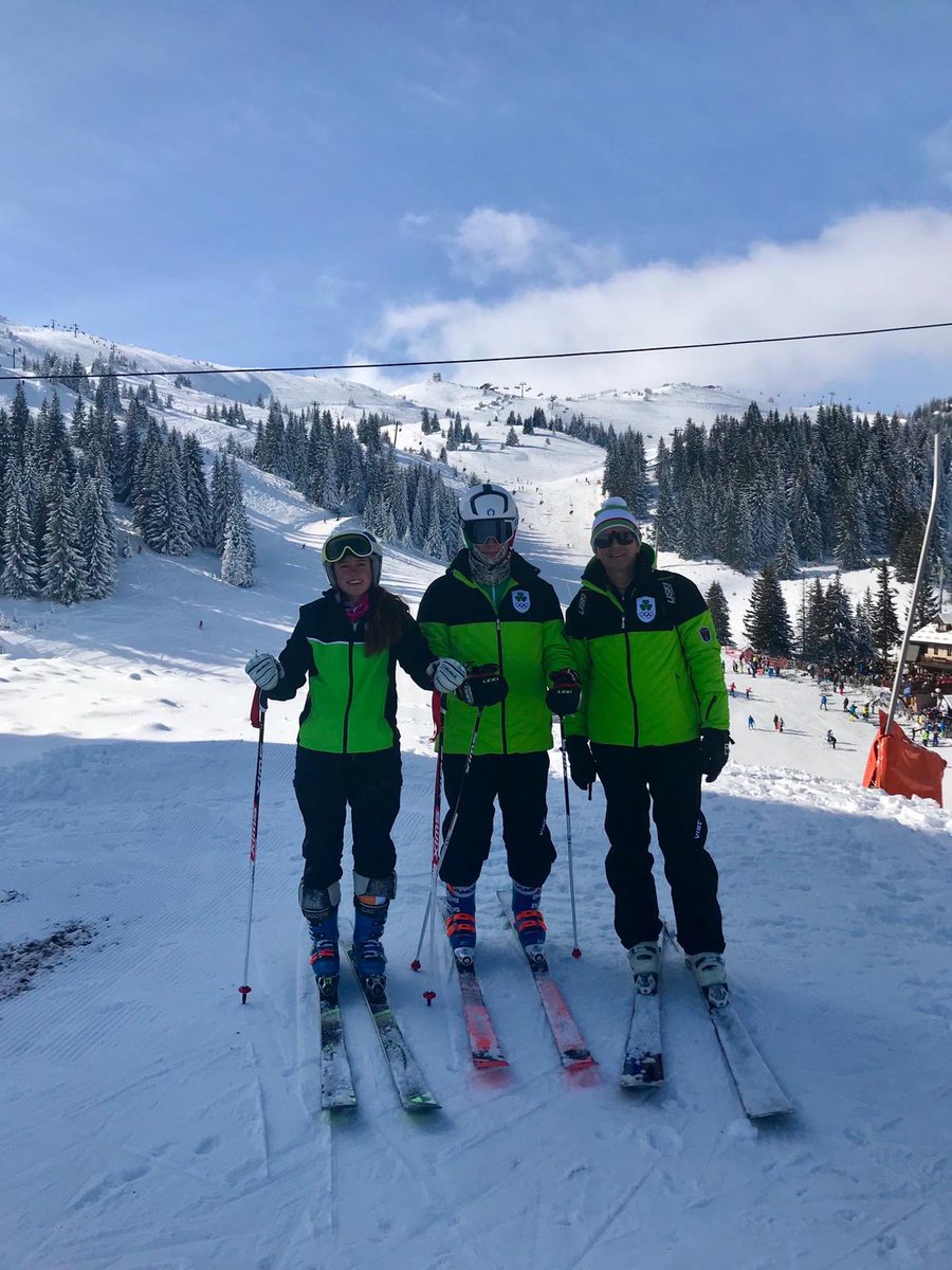 Hello from @EYOWF2019 as <a href="/Elleemmurphy/">Elle Murphy</a> and Matt Ryan get acclimatized with coach Alain 👍Conditions look great - thanks vist.it for supporting us with the amazing team kit💪 #TeamIreland <a href="/TeamIreland/">Team Ireland</a> <a href="/sportireland/">Sport Ireland</a>