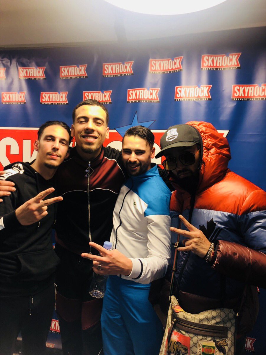 VRAXOFFICIEL tweet media