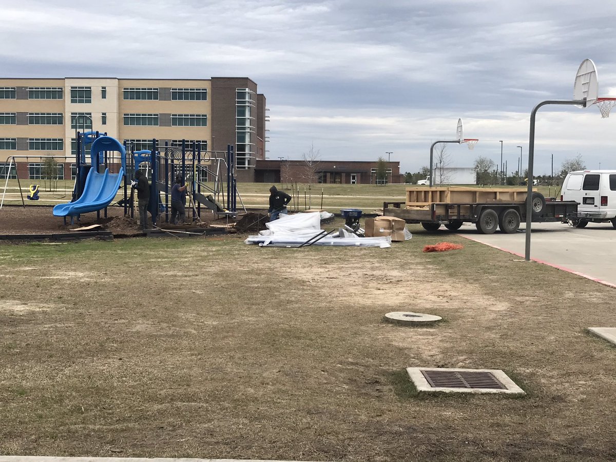 It’s a happy Fri-YAY at Wells! Our custom playground expansion that was made possible from our Boosterthon fundraiser is being installed today! #ExploreWells 🤗
