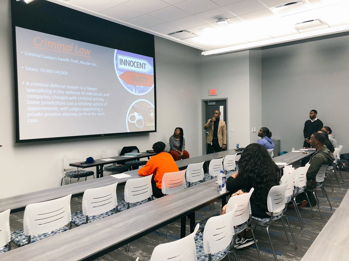 SHSUNBLSA's tweet photo. Our first meeting was a success! We would like to thank everyone who came out and supported us. NBLSA has so much in store for Sam Houston.  #shsu ⚖️📚✊🏾 https://t.co/lrMwJwm4vQ