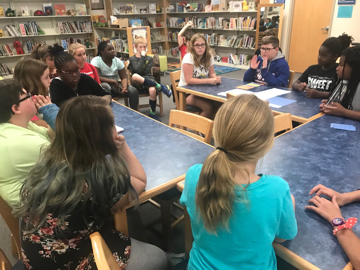 GTES 5th Graders debating Social Studies! Teachers using different modalities for learning keep our students motivated! Go team! #seaallourstars