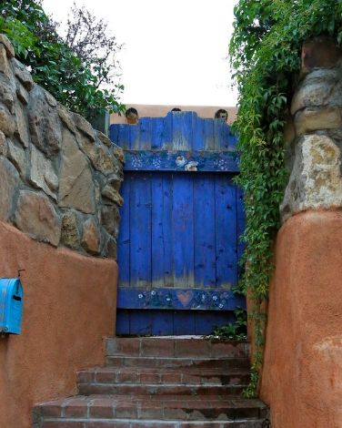 KWSantaFeStyle's tweet photo. Love the colors of #SantaFe
#KWSantaFe #YouShouldBeHere #RealEstate #KellerWilliams https://t.co/ghlbZ8n5zU