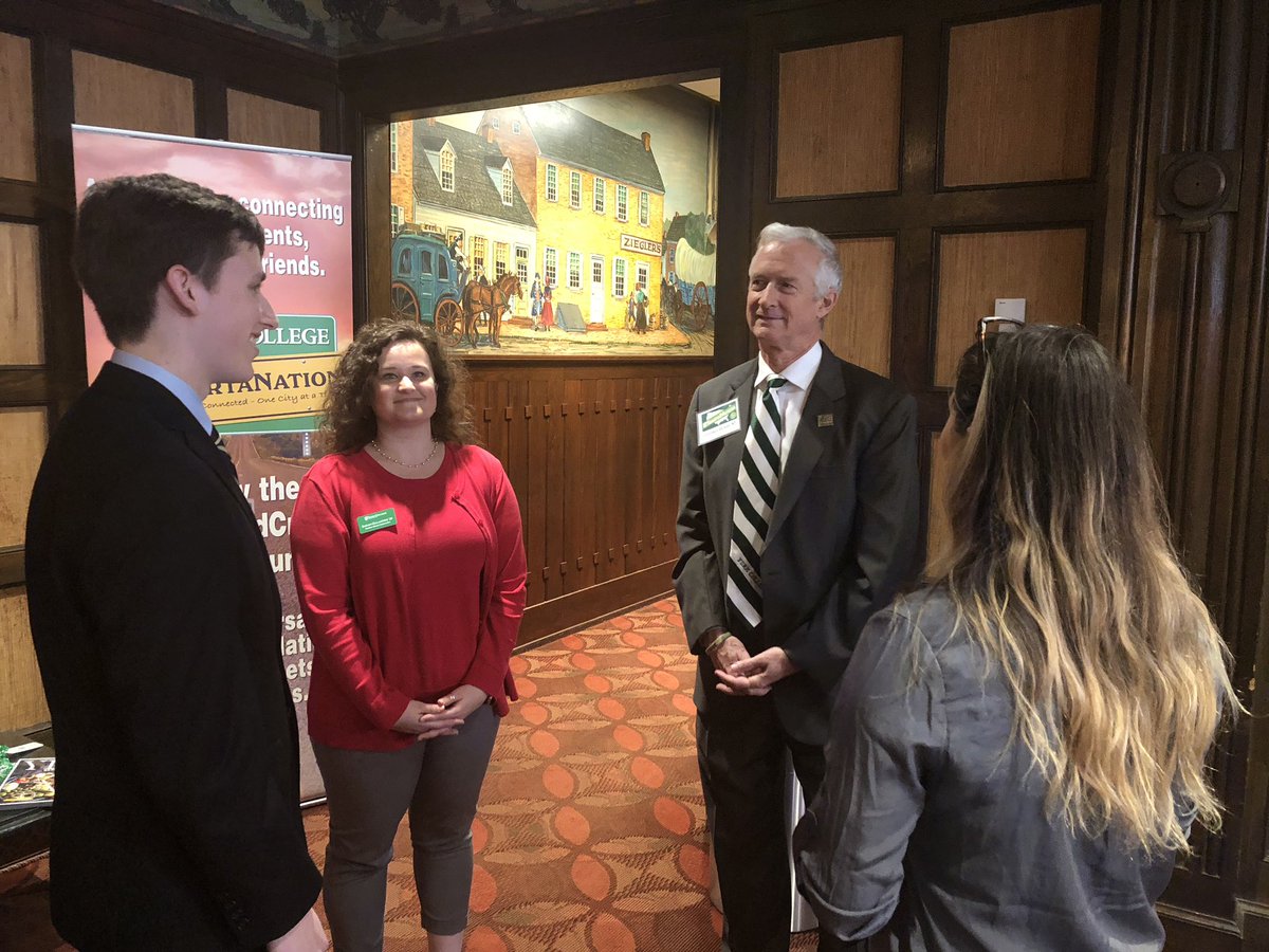 ycpkristin's tweet image. The @YCPAlumni #SpartaNation #YCPRoadCrew are meeting with our Spartan friends from @yorkwater. Go Spartans!