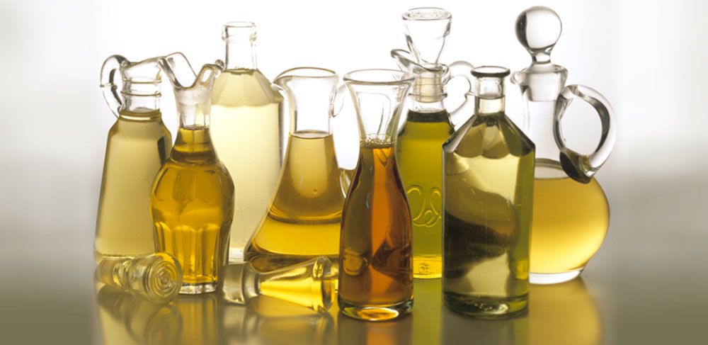 Coconut, corn, sunflower, sesame, olive. Which cooking oil do you use? Canola Oil is known for its heart benefits while vegetable oil is known for its neutral flavor. Let <a href="/ReadySetEat/">ReadySetEat</a> guide you on your oil discovery journey: buff.ly/2RGHcES #TheNewHealthy #Cooking #Dinner